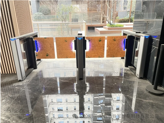 小區(qū)人臉識別人行通道閘機的寬度一般是多少？